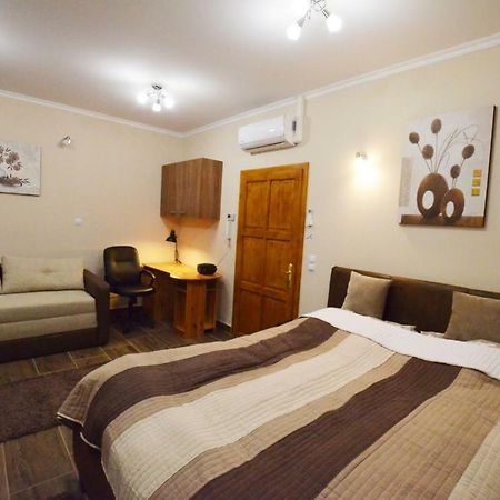 شقة Bathory Apartman إغير المظهر الخارجي الصورة