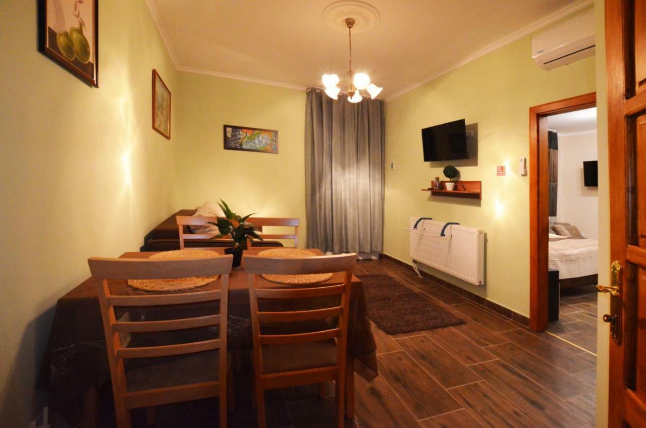 شقة Bathory Apartman إغير المظهر الخارجي الصورة